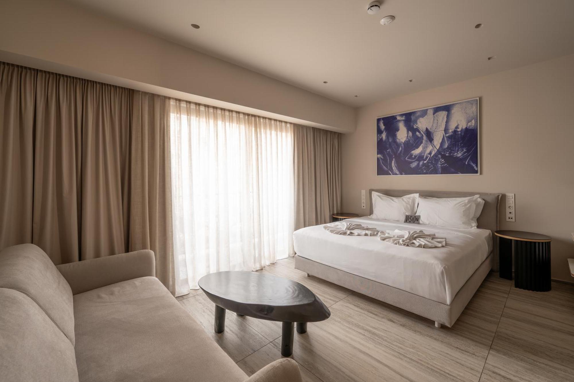 Vision Omonia, Hotel Athens