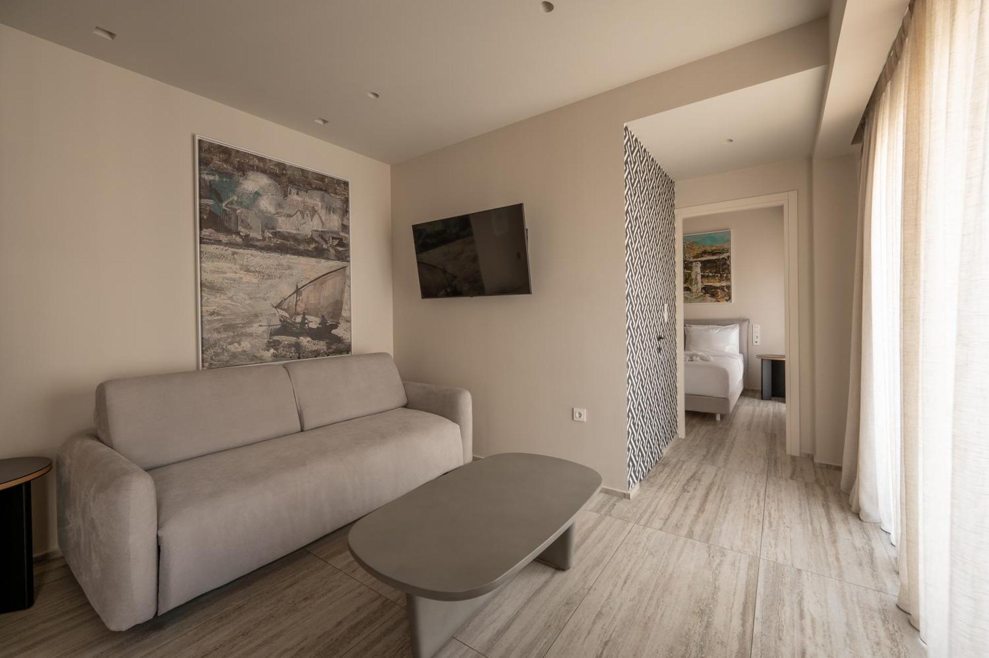 Vision Omonia, Hotel