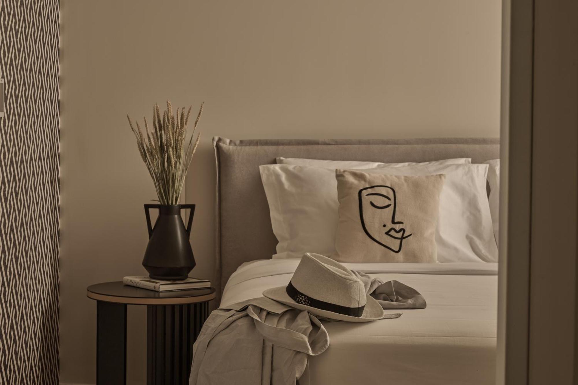 Vision Omonia, Hotel Athene