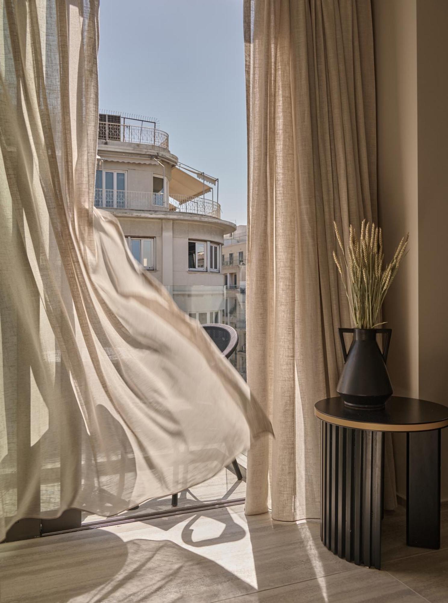 Vision Omonia, Athene