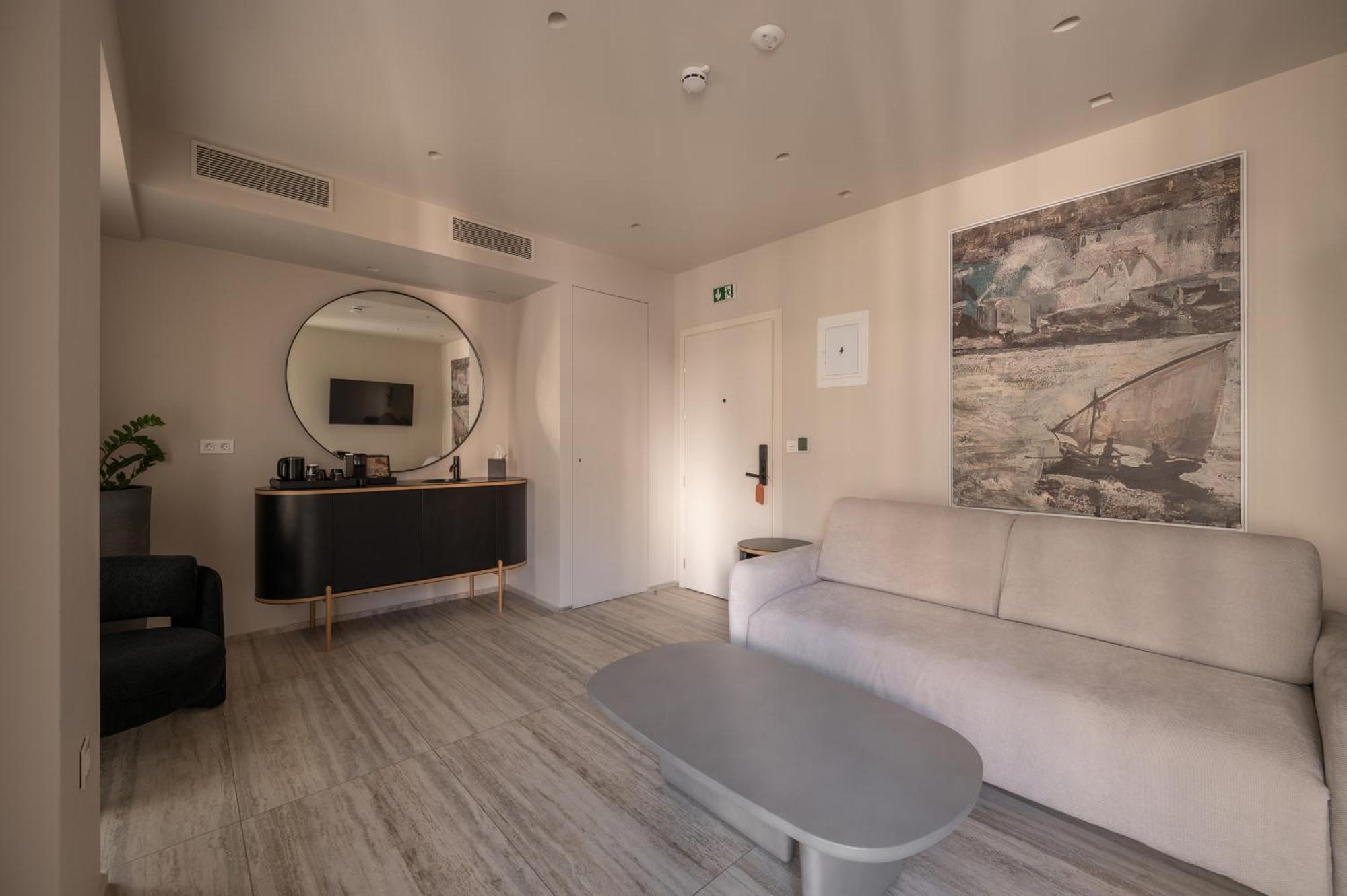 Vision Omonia, Hotel 4*